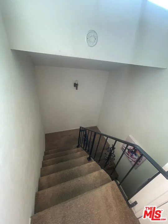 Gardena, California 90247, United States, 2 Bedrooms Bedrooms, ,3 BathroomsBathrooms,Residential,Active,130203