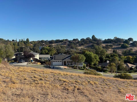 Tiny photo for 304 Maplewood Court, Paso Robles, CA 93446 (MLS # 26999509)