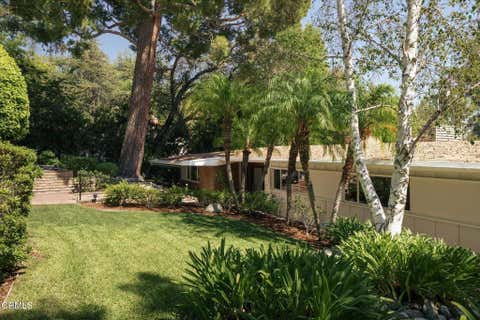 Photo of 1630 Torcida Drive, La Canada Flintridge, CA 91011 (MLS # P1-28391)