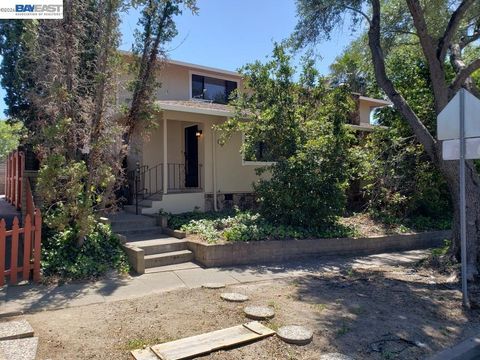 Photo of 342 Washington Blvd Blvd, Fremont, CA 94539 (MLS # 41132896)