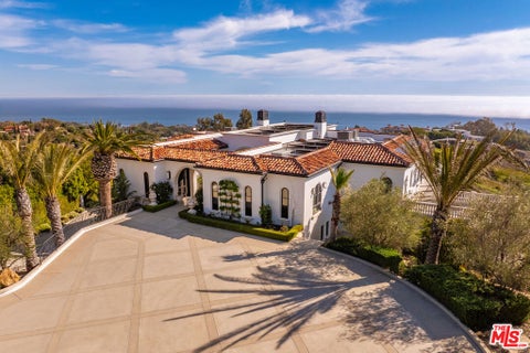 Photo of 6201 Murphy Way, Malibu, CA 90265 (MLS # 26104832)