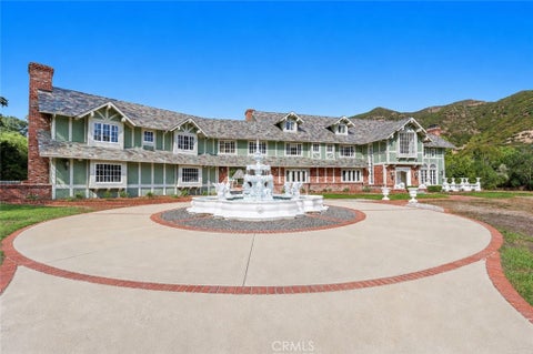 Photo of 24600 Dry Canyon Cold Creek RD, Calabasas, CA 91302 (MLS # SR26189456)