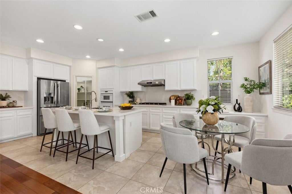 152 Treehouse, Irvine CA 92603 - Photo 9