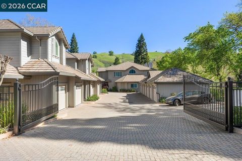 Photo of 1386 Danville Blvd, Alamo, CA 94507 (MLS # 41130928)