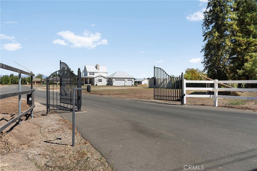 33 Cattle Drive Court