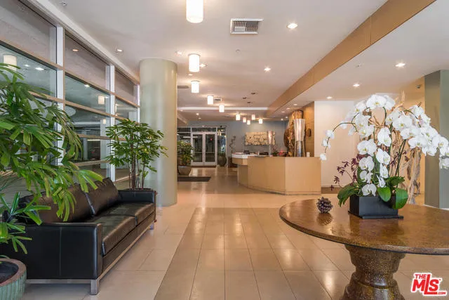 Los Angeles, California 90012, United States, 2 Bedrooms Bedrooms, ,2 BathroomsBathrooms,Residential,Active,184633