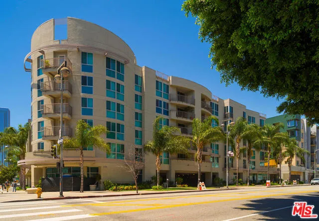 Los Angeles, California 90012, United States, 2 Bedrooms Bedrooms, ,2 BathroomsBathrooms,Residential,Active,184633