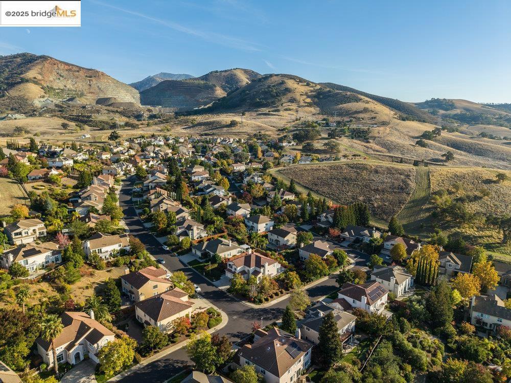 CRYSTYL RANCH - Residential