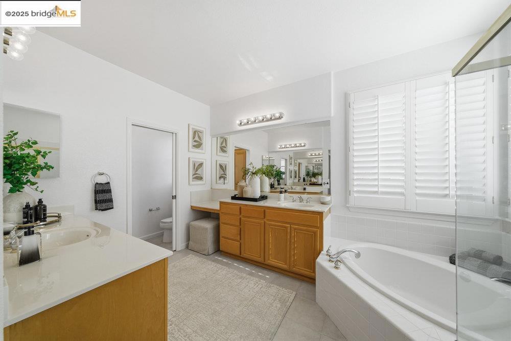 CRYSTYL RANCH - Residential