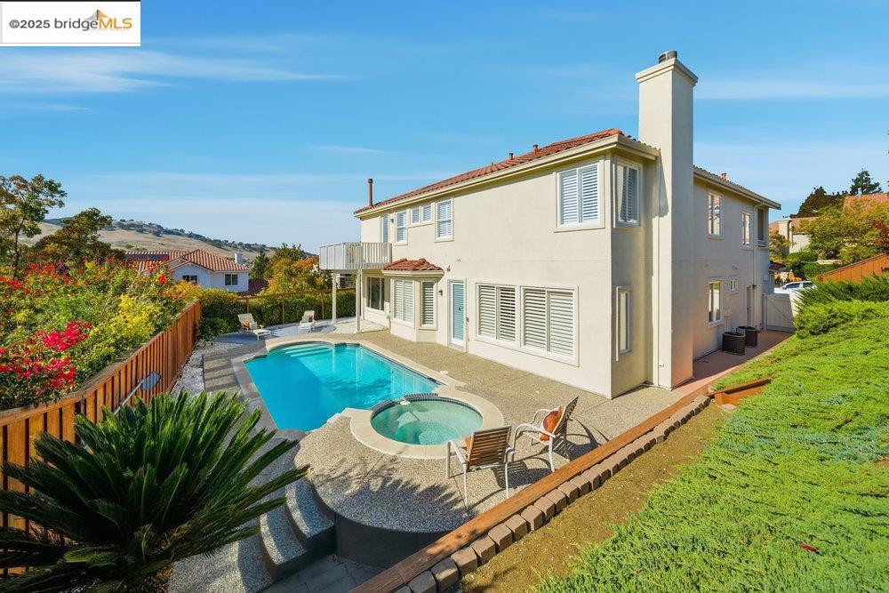 CRYSTYL RANCH - Residential