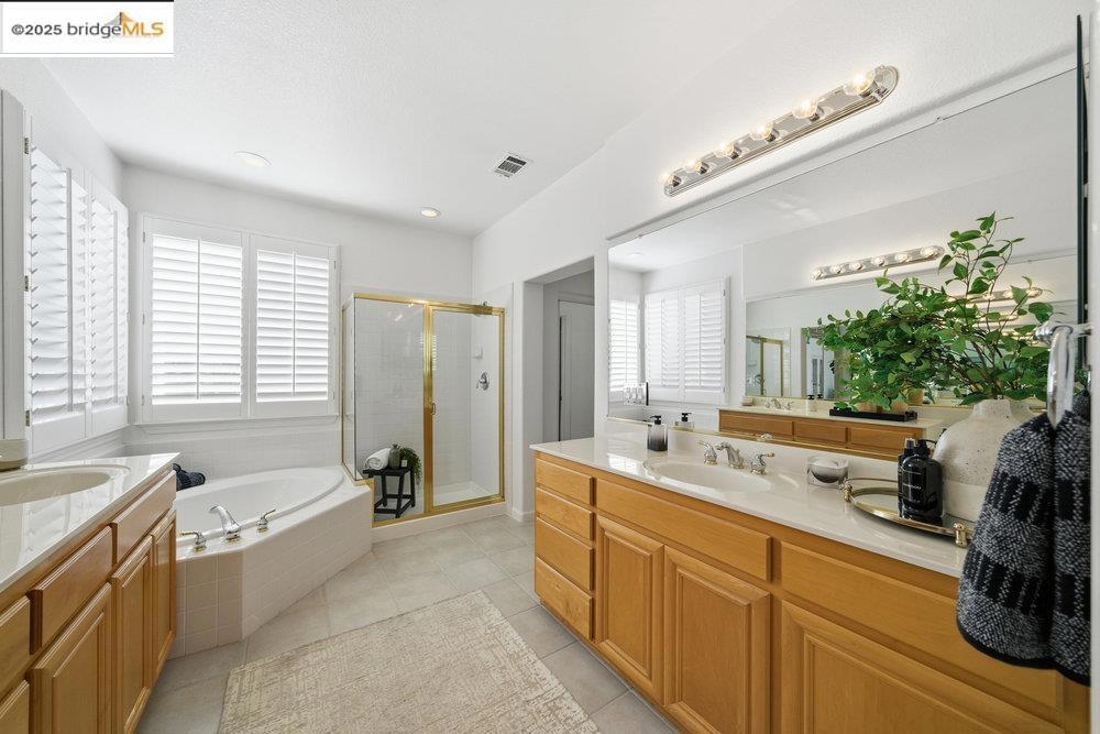 CRYSTYL RANCH - Residential