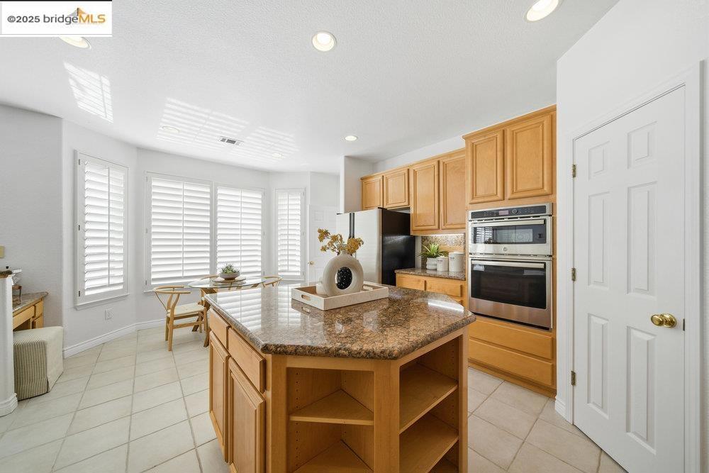 CRYSTYL RANCH - Residential