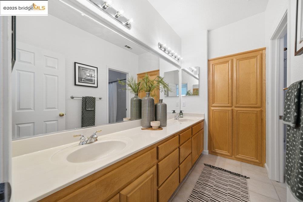 CRYSTYL RANCH - Residential