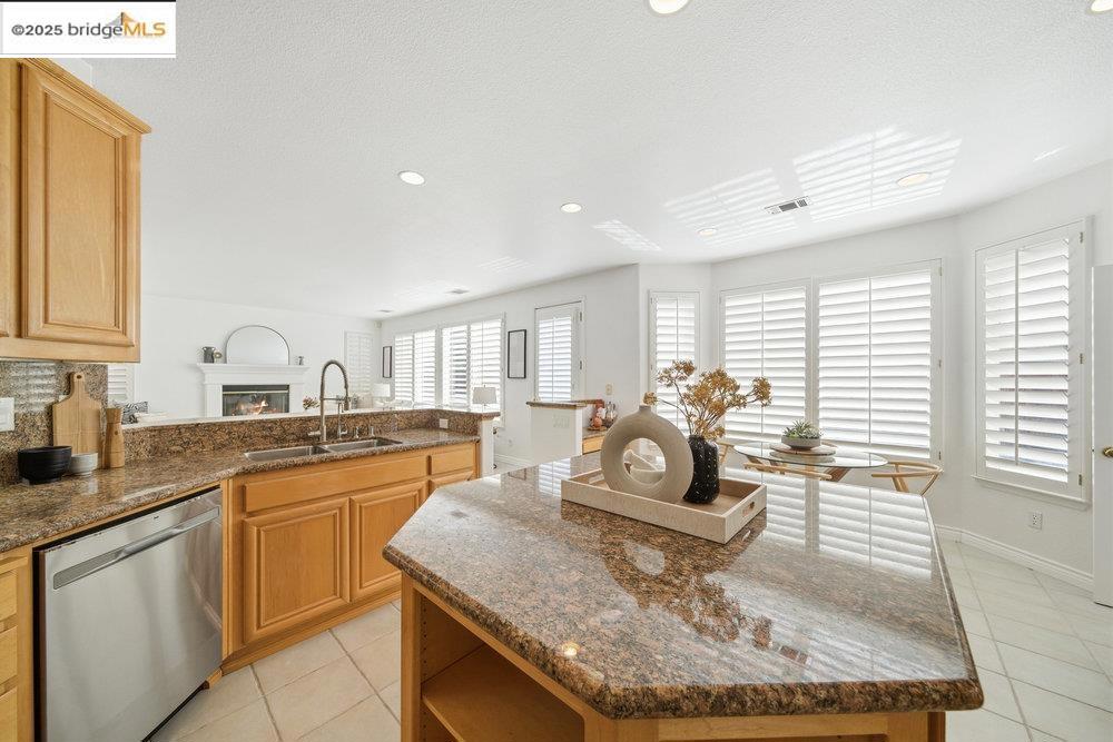 CRYSTYL RANCH - Residential