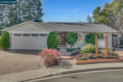 Photo of 2045 Mcmillan Ct Ct, Martinez, CA 94553 (MLS # 41127310)