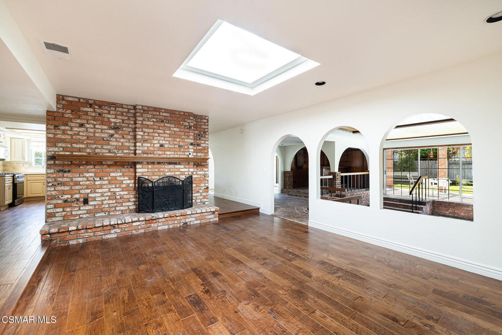 3350 Canoga Place
