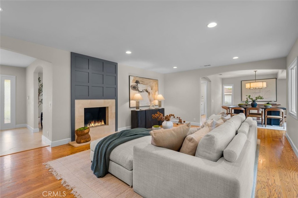 2205 Rocky Point