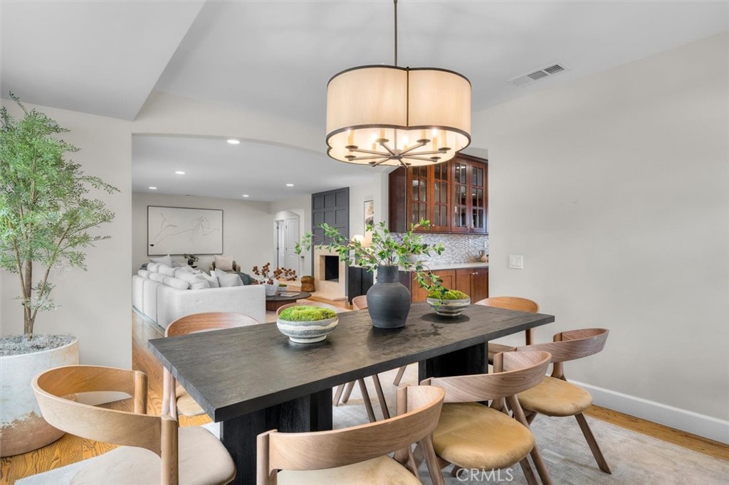 2205 Rocky Point
