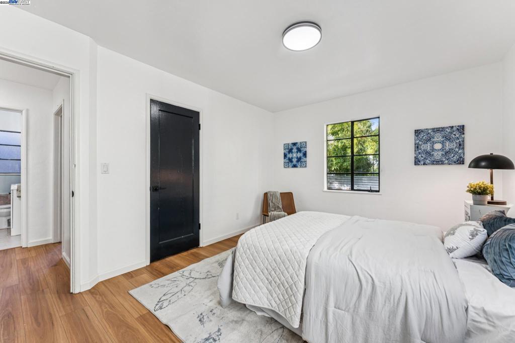 CENTRAL ALAMEDA - Residential Income