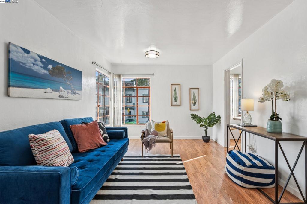 CENTRAL ALAMEDA - Residential Income