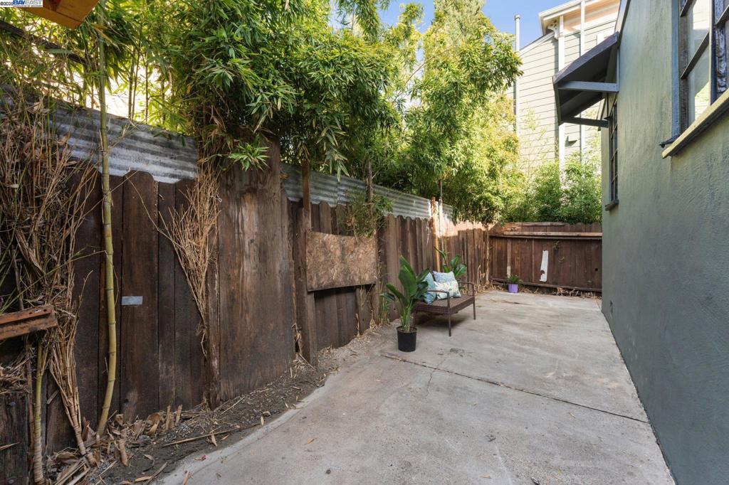 CENTRAL ALAMEDA - Residential Income