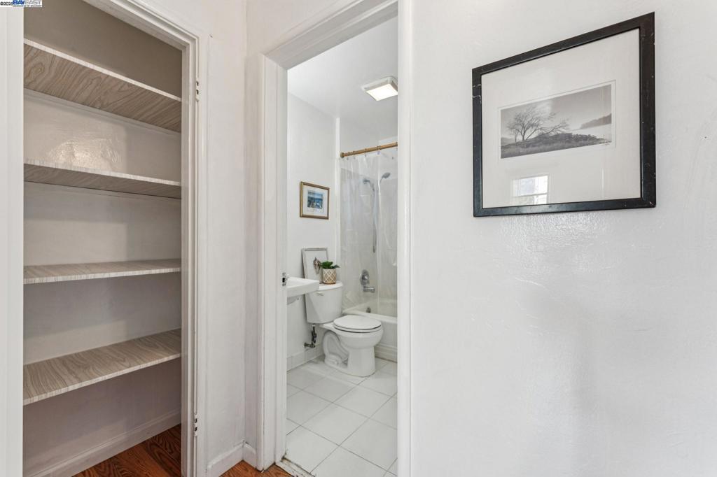 CENTRAL ALAMEDA - Residential Income