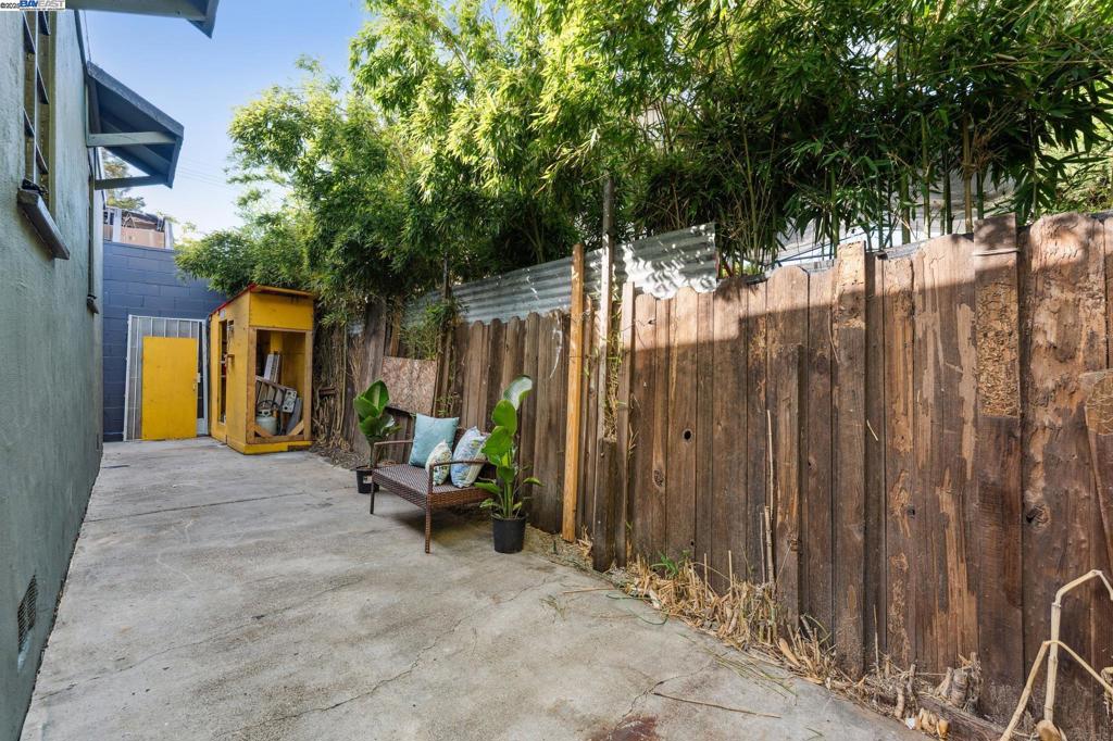 CENTRAL ALAMEDA - Residential Income