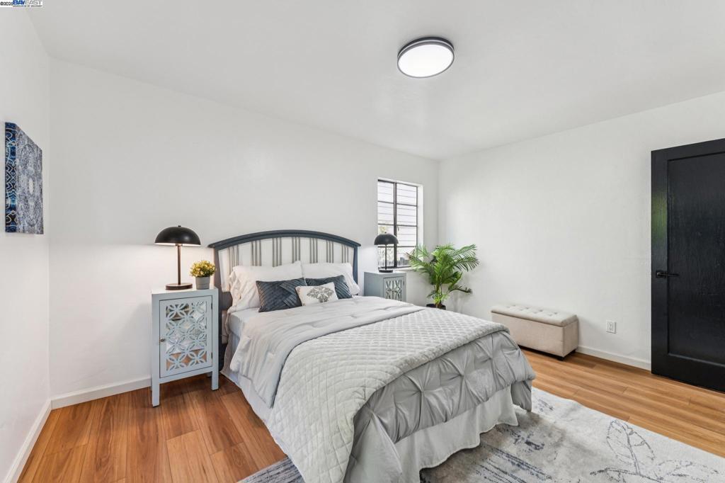 CENTRAL ALAMEDA - Residential Income