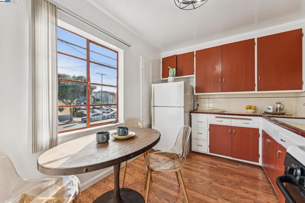 CENTRAL ALAMEDA - Residential Income