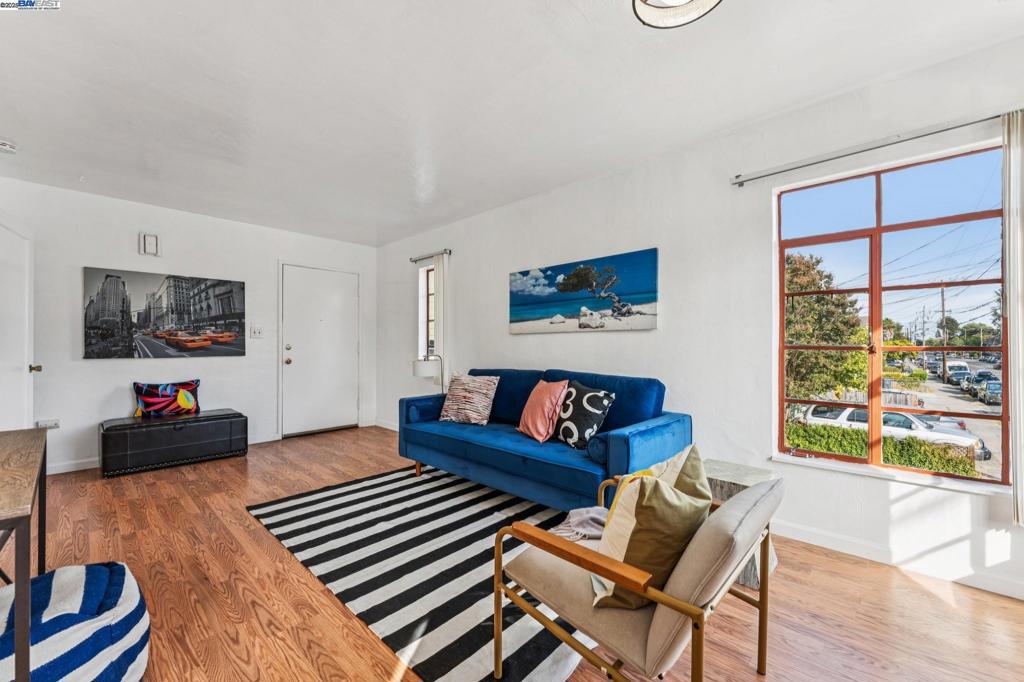 CENTRAL ALAMEDA - Residential Income