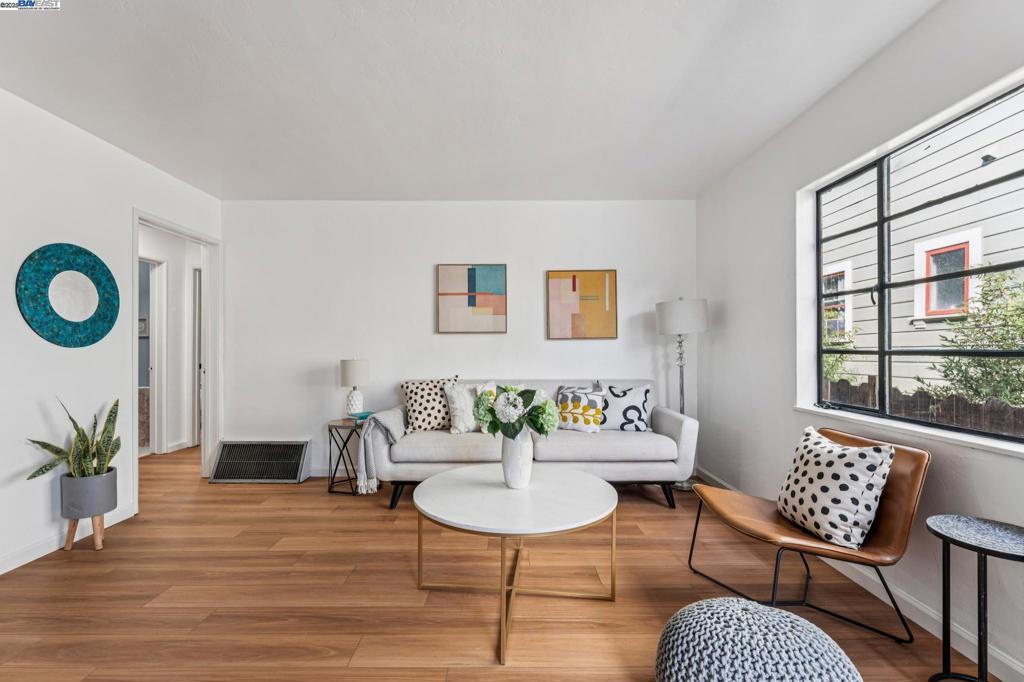 CENTRAL ALAMEDA - Residential Income