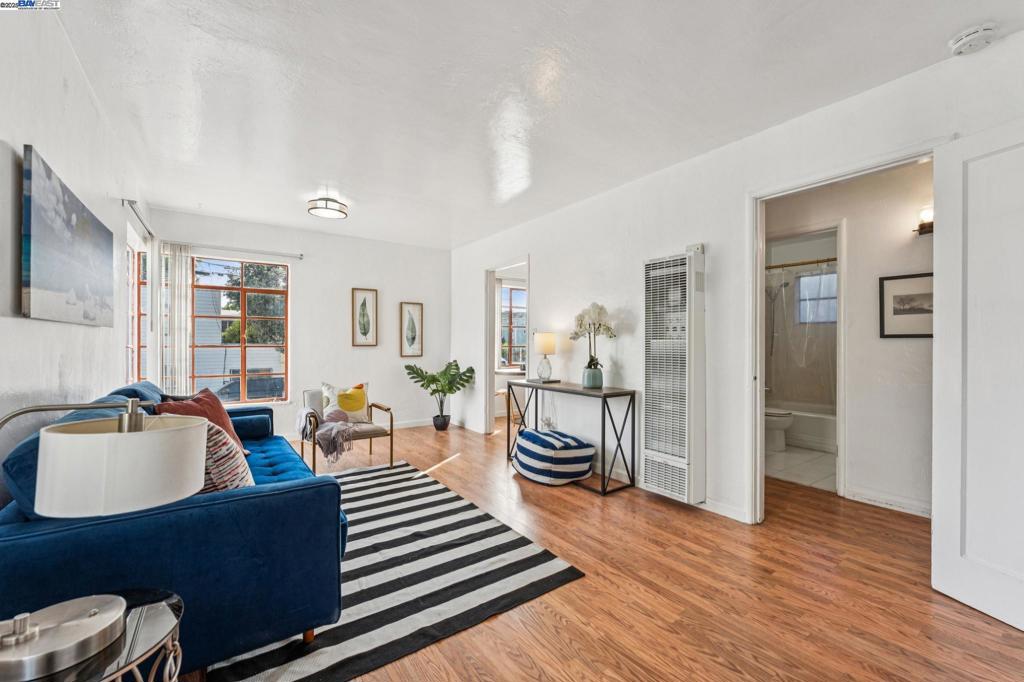 CENTRAL ALAMEDA - Residential Income