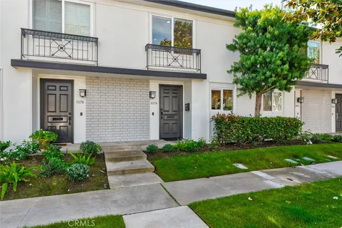 1074 Buckingham Ln, Newport Beach, CA 92660 - MLS#: NP26066854