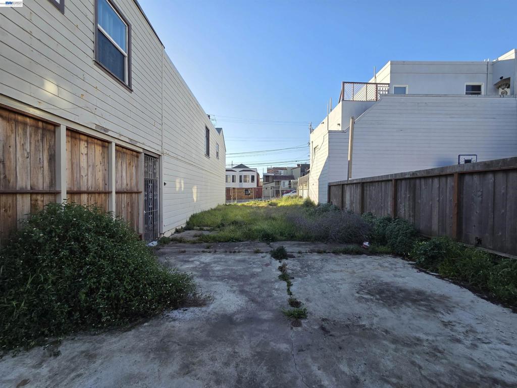 1029 Silver Ave