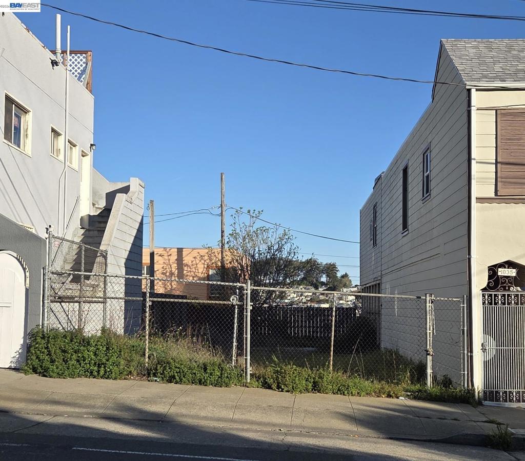 1029 Silver Ave