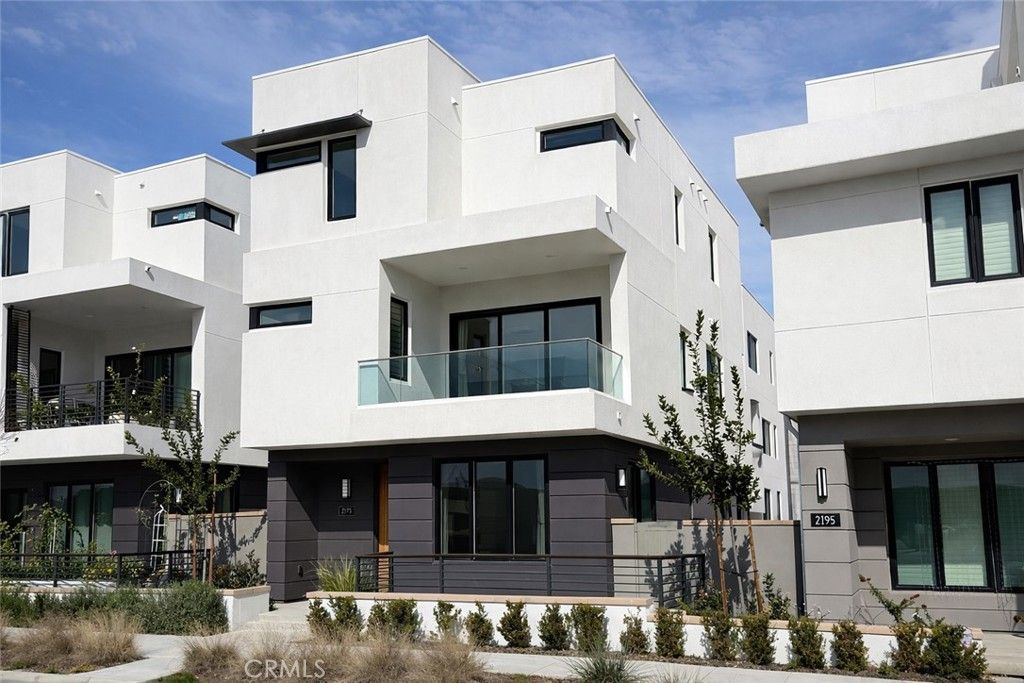 Photo of 2173 Swaim Way, Tustin, CA 92782 (MLS # OC26022058)