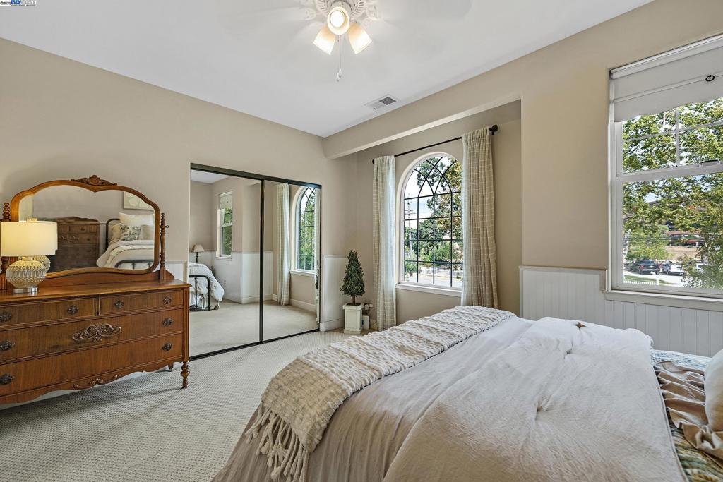 HAPPY VALLEY - Residential