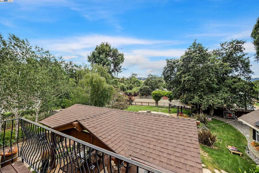 HAPPY VALLEY - Residential
