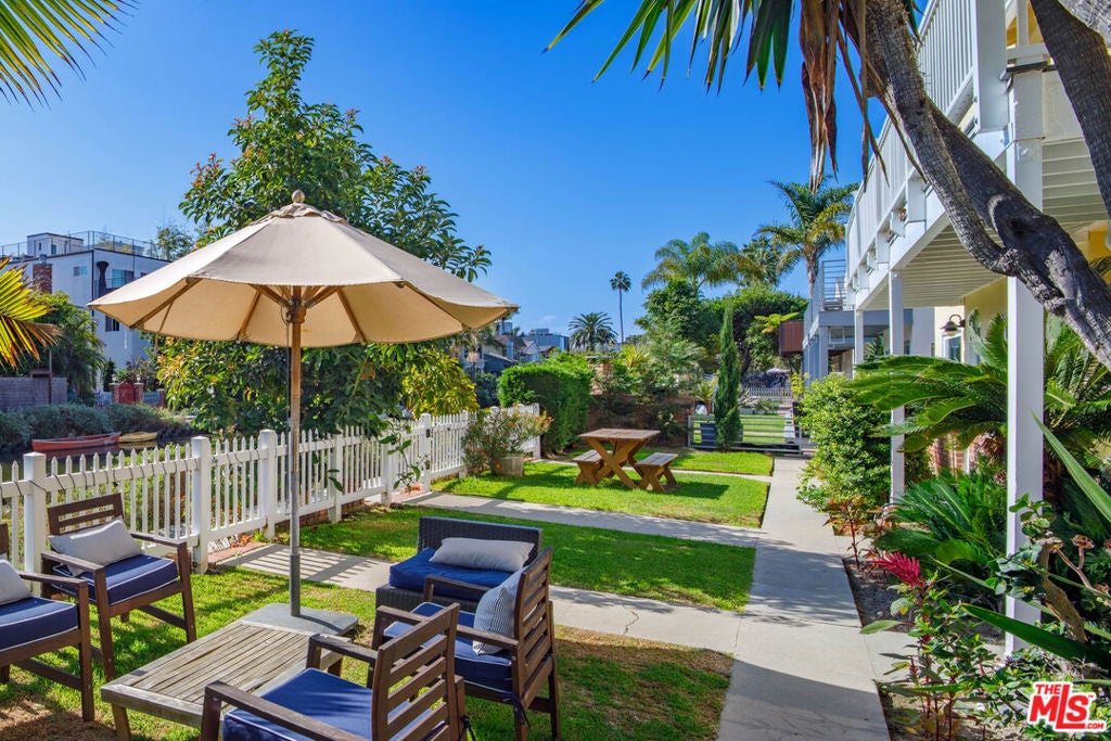2824 Grand Canal