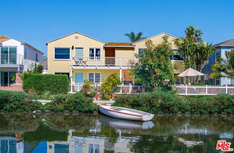 Photo of 2824 Grand Canal, Venice, CA 90291 (MLS # 26991989)