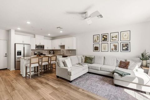 Photo of 311 Minneola Place, Fallbrook, CA 92028 (MLS # NDP2602878)