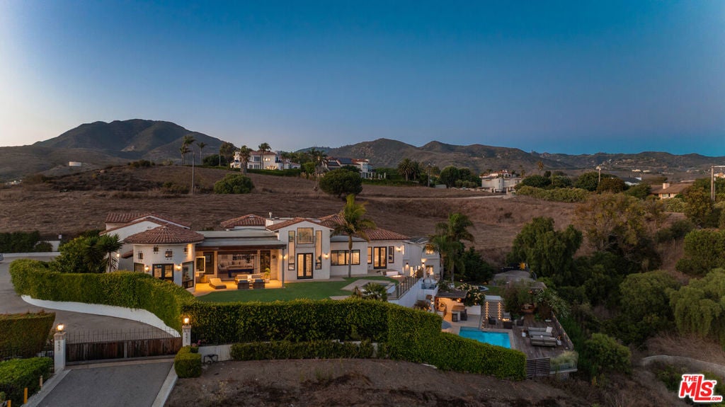 6271 Zuma Mesa Drive, Malibu CA 90265
