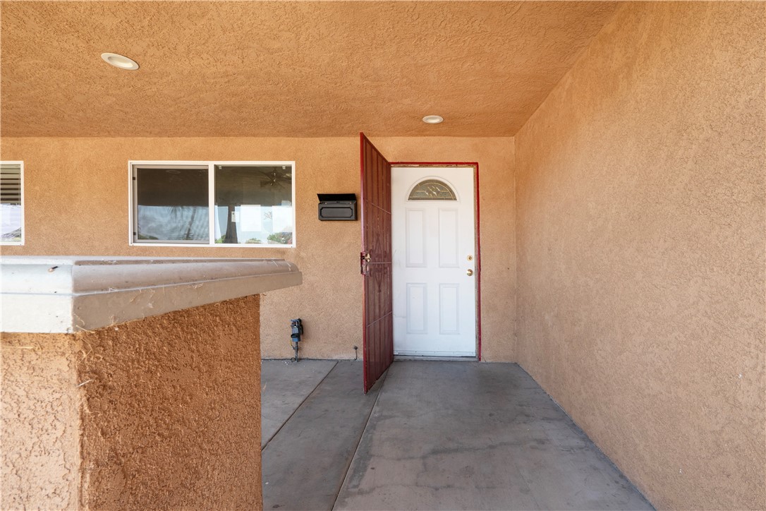 4739 N Conwell Avenue