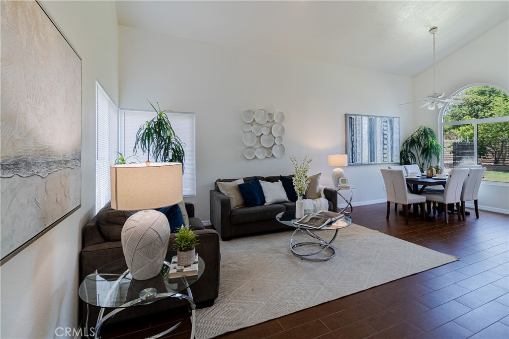 1534 W Summerset Drive