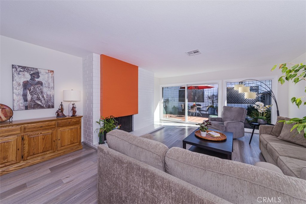 1404 N Tustin Ave A4