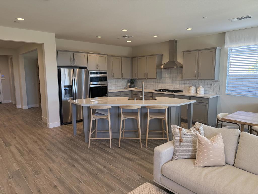 39912 Felicita Parkway