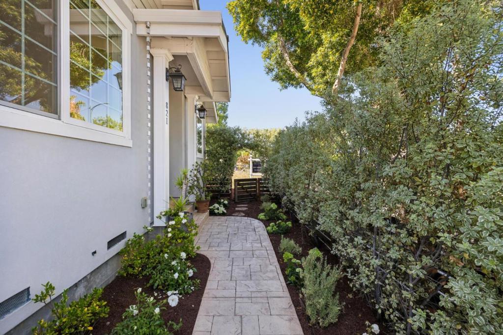 821 Mulberry Lane