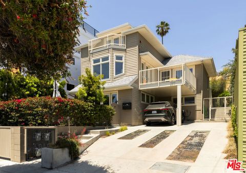 Photo of 2817 3rd Street #1, Santa Monica, CA 90405 (MLS # 26670493)