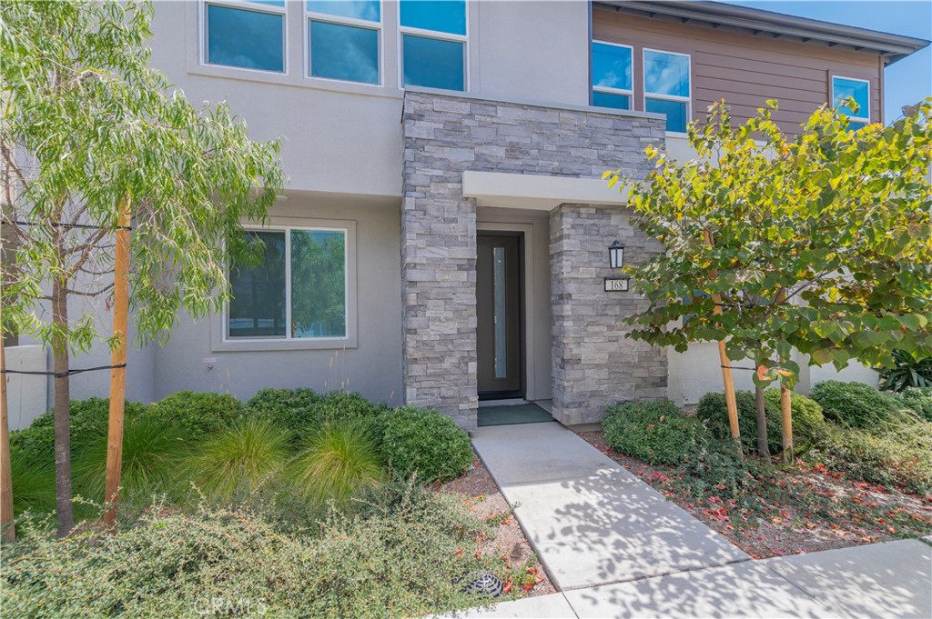 First time on the market for lease with it's Primary Location and Best awarding Schools for your kids to attend in city of Irvine!
Home was built in 2023. This beautiful home is fully furnished with high-end furnitures and equipped with security system, home has Solar for you to save electricity bill. 4 bedrooms and 3 full bathrooms, a large sized living space of 2,418 SQFT with builder's high-graded hardwood flooring throughout the entire house, one bedroom with full bathroom at 1st floor. The chef-inspired kitchen features premium modern appliances and sleek cabinetry, and it leads you to a elegant backyard with a beautiful landscaping which offers you a peaceful and private perch for morning coffee or evening unwinding while watching your kids play around, lots of privacy with direct access to the 2-car garage. On the second floor, the primary master bedroom with walk-in closet and a beautifully upgraded showroom, stand-alone bathtub, double vanity. Two additional bedrooms with a shared full bathroom offering comfort and flexibility for families, guests, or your home office use. Laundry room equipped with new Washier and Dryer on the second floor for your connivance. This beautiful 2 stories home combines refined modern living with a location that speaks to both Convenience and Easy to Access, it's located at the approximately 4 acres Solis Park new community and within 3 minutes of walking distance to high ranked Solis Park Elementary School (K-8) and the Top rated Portola High school. This new community is filled with inspired pools, architecture and gathering spaces, like The Retreat, linked by a network of trails, promenades and linear green-spaces, access over 20 pools you can choose to go, Parks with art to enjoy! Parks with tree-houses, playgrounds for you kids to play! Event spaces, fitness places, picnic tables, sport courts, tabletop tennis, hammocks and fire pits. For just about everything that’s fun to do, this is the right Home which is welcoming you and your families to stay in this beautiful city. Call listing agent Today to Reserve your private showing ASAP...Move in Ready.