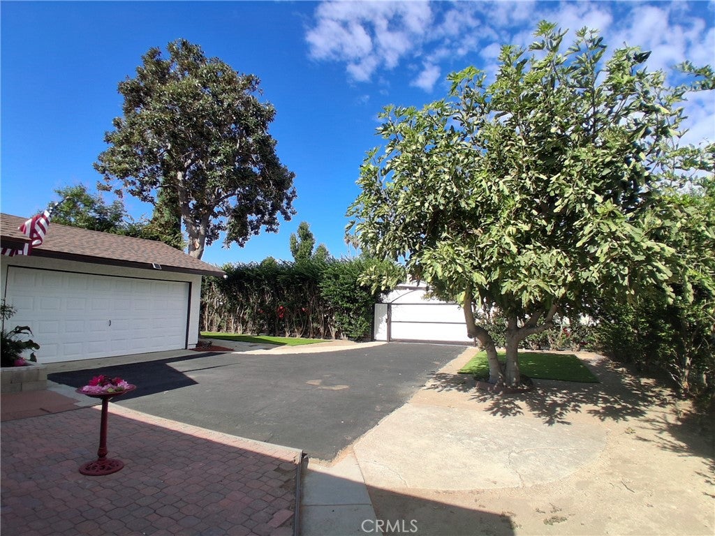11662 Glamis Street
